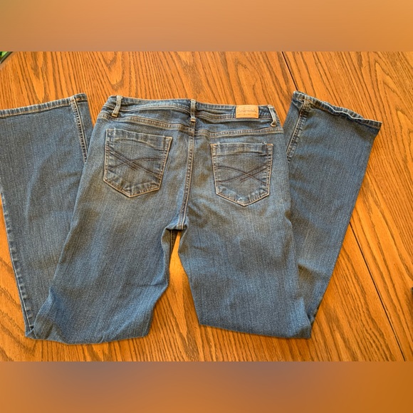 Aeropostale jeans bootcut size 8 - Picture 3 of 11